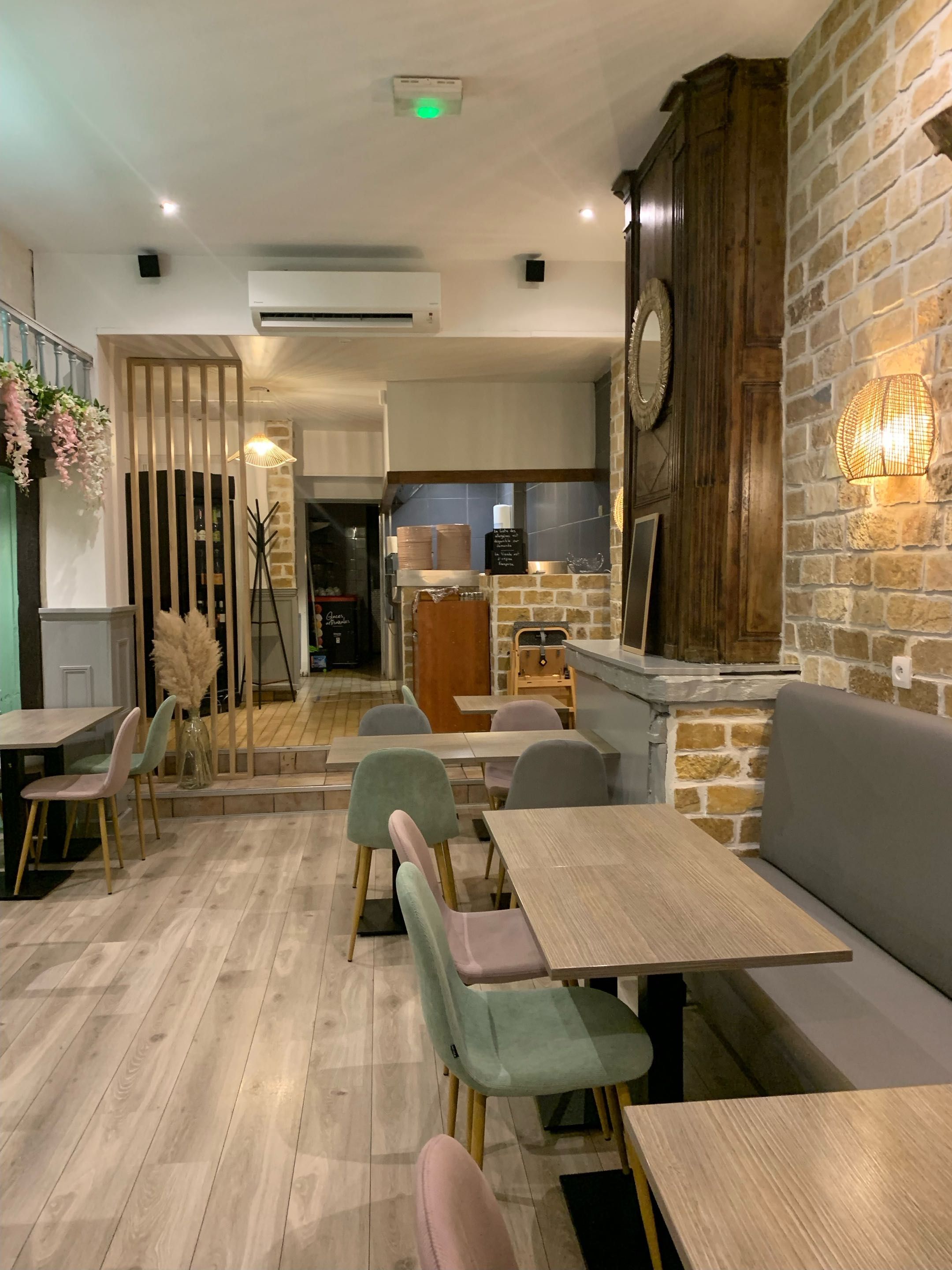 La Sarrazine — restaurant crêperie · valenciennes, vue 2